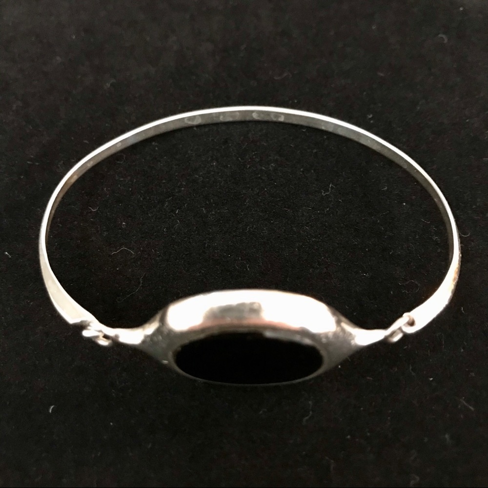 925 sterling silver bracelet with onyx stone